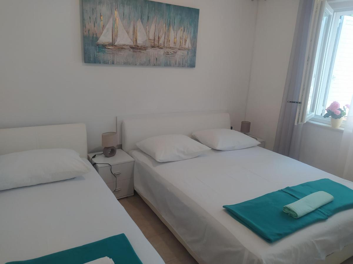 Apartmani Trubi 2 Vodice Exterior photo